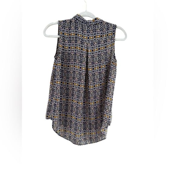 H&M Sleeveless Button Down Blouse Size 4 - Picture 11 of 11
